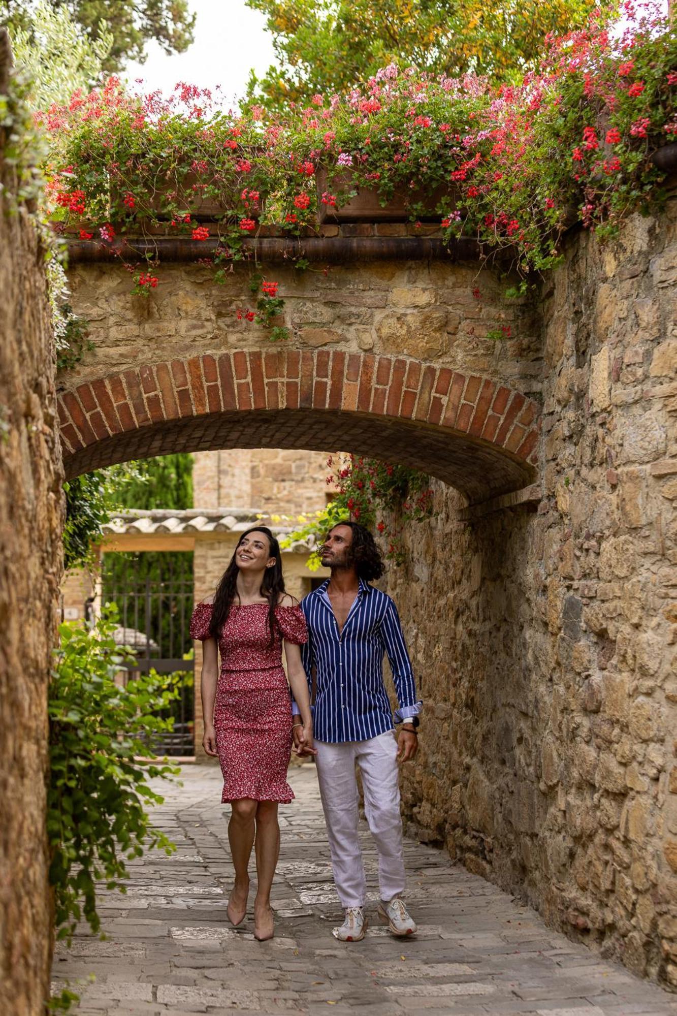 Borgo Medievale San Quirico D'Orcia B&B - Capitano Collection - Albergo Diffuso San Quirico dʼOrcia Exterior foto