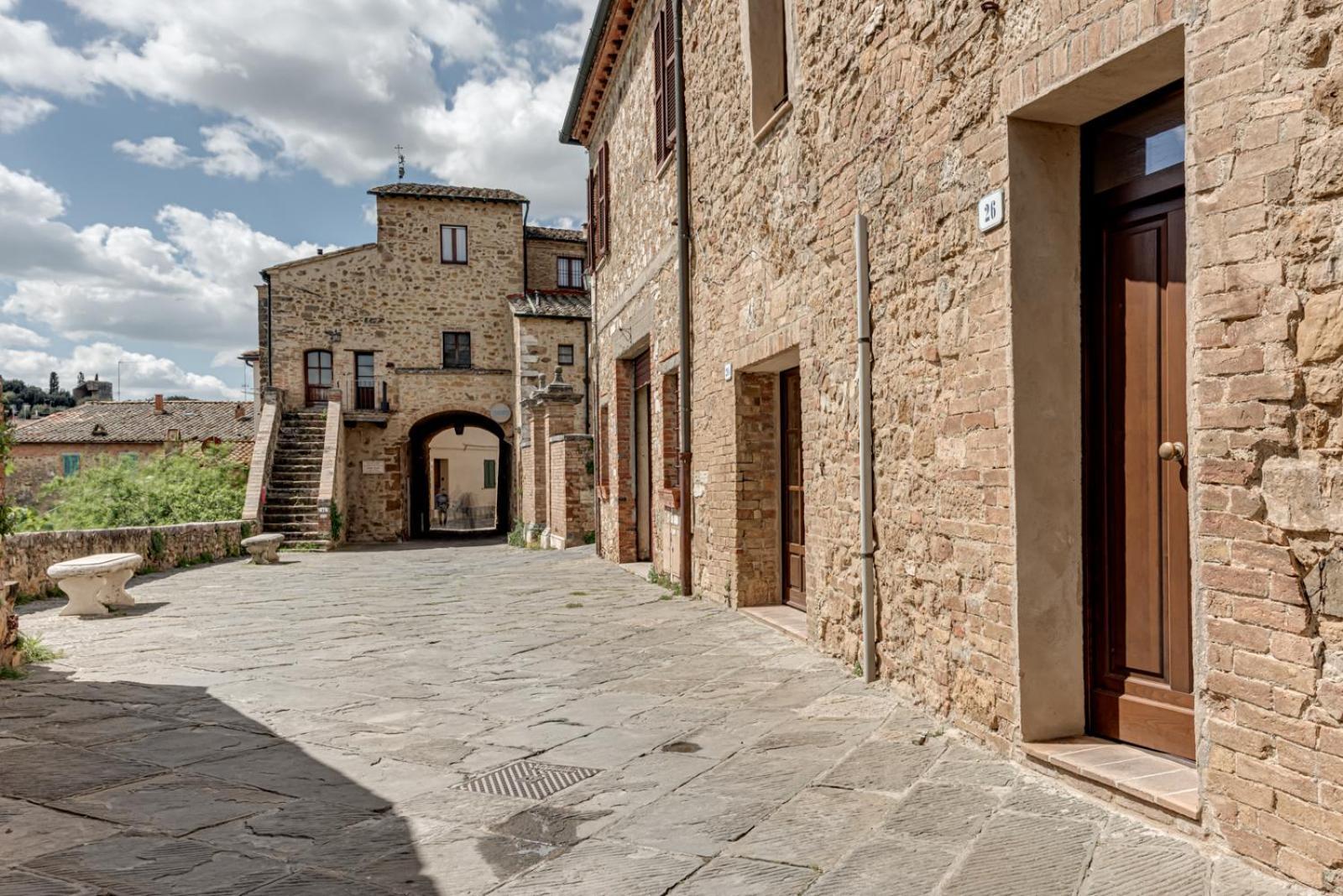 Borgo Medievale San Quirico D'Orcia B&B - Capitano Collection - Albergo Diffuso San Quirico dʼOrcia Exterior foto