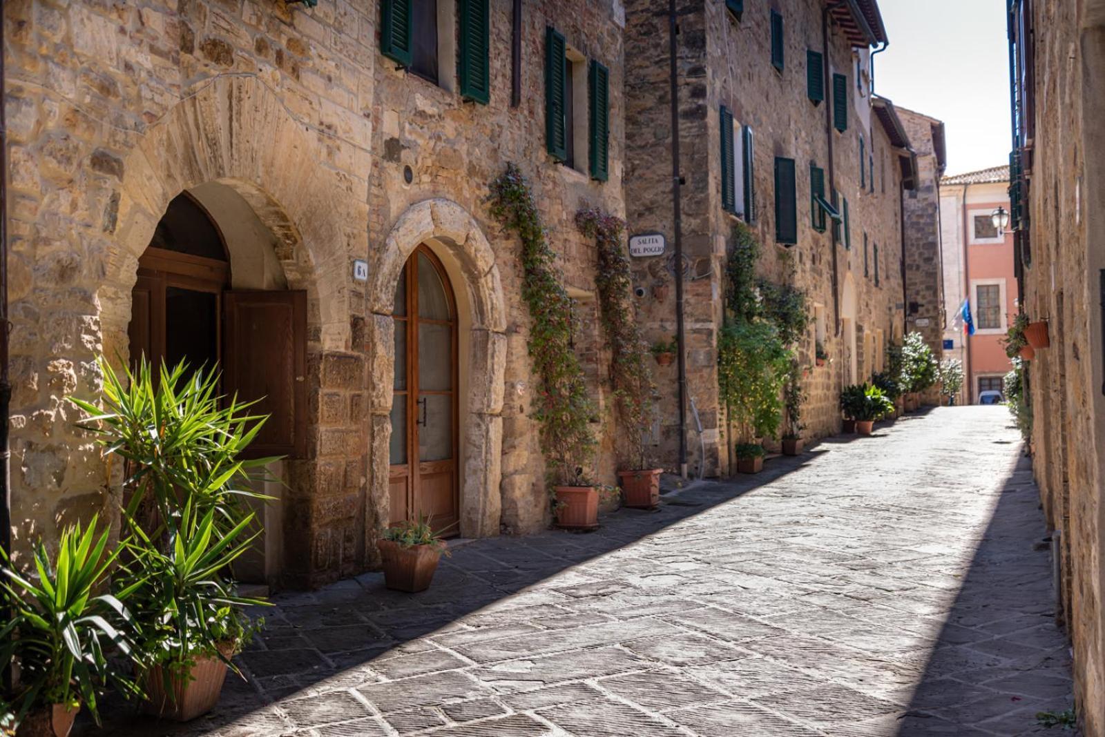 Borgo Medievale San Quirico D'Orcia B&B - Capitano Collection - Albergo Diffuso San Quirico dʼOrcia Exterior foto